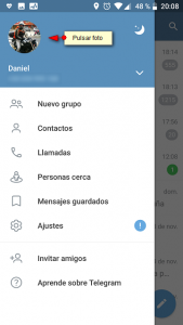 Menú de Telegram desplegado mostrando que se debe pulsar sobre la imagen del usuario